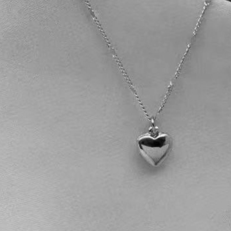 Collar con colgante de amor sencillo a la moda para mujer