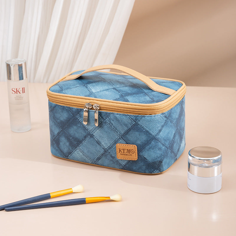 Bolsa de maquillaje y cosméticos con estampado de mezclilla