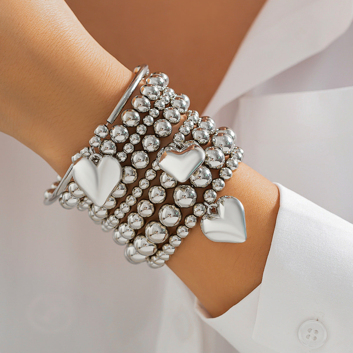 Personalized Simple Beaded Heart-Shaped Bracelet