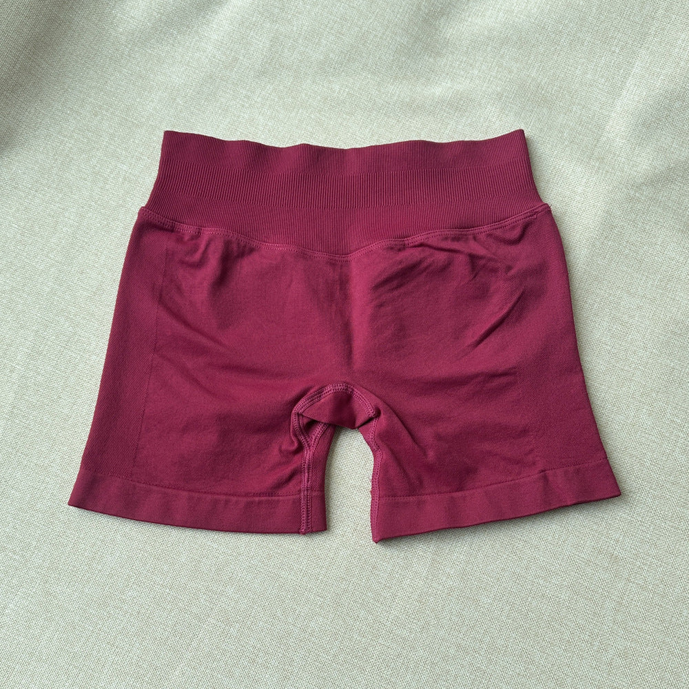 Short de yoga sans coutures élastique et décontracté pour femme