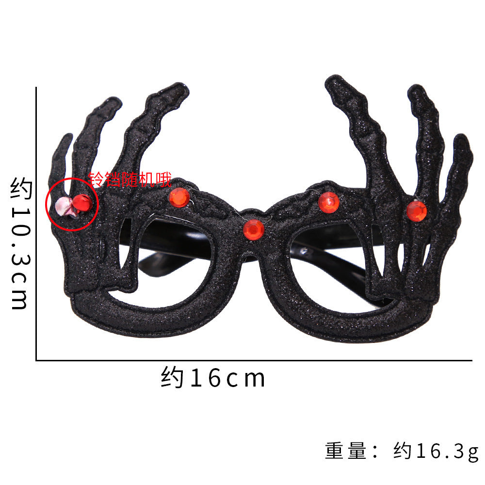 Décoration de fête d'Halloween avec des lunettes en plastique