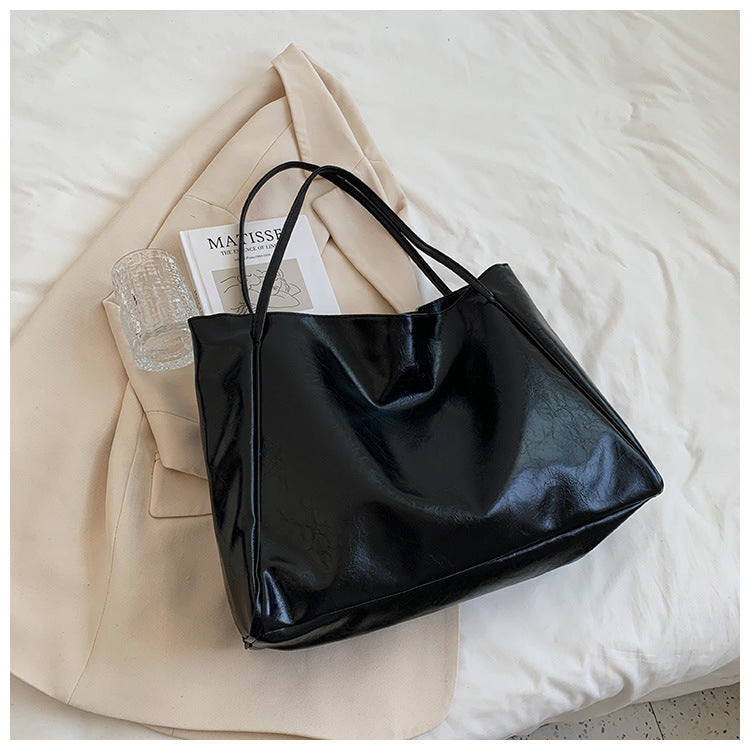 Bolso tote informal sencillo de piel de color liso para mujer