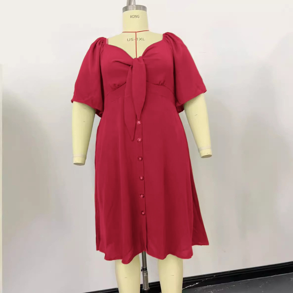 Women Plus Size Solid Color V-Neck Short Sleeve Dress