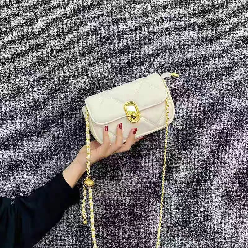 Mini bolso bandolera cuadrado con cadena abatible de moda