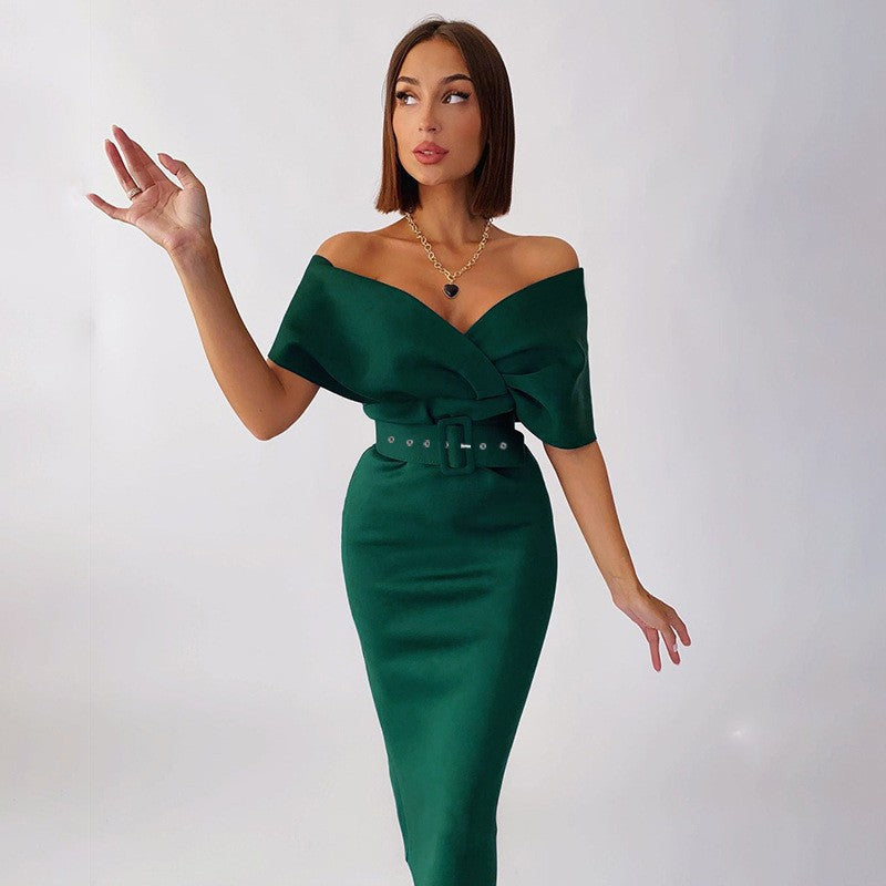 Vestido elegante de color liso con hombros descubiertos, cintura alta y corte ajustado para mujer.
