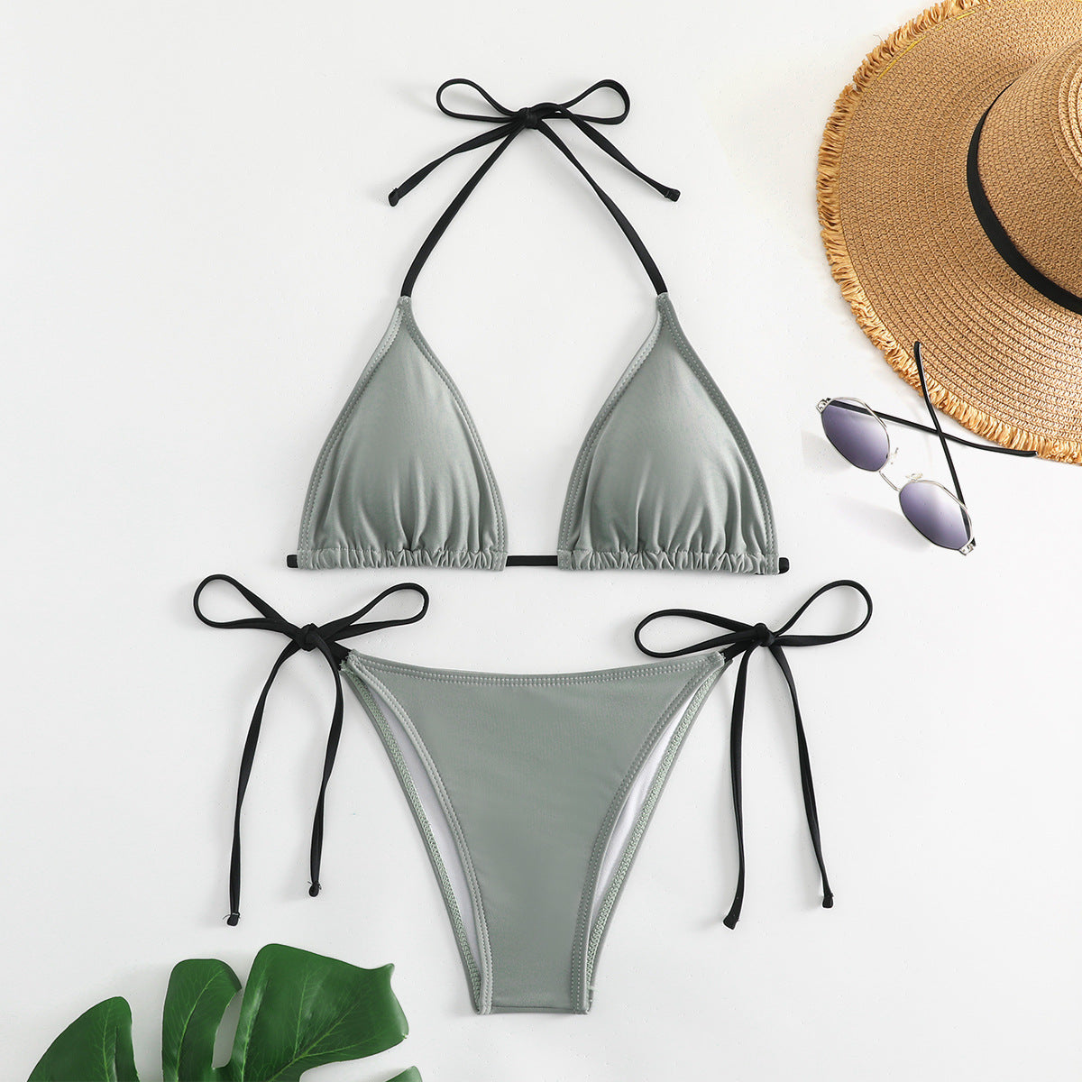 Bikini sexy de cuello halter de color sólido a la moda para mujer