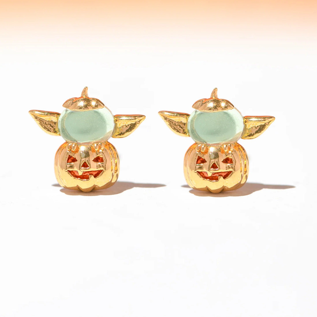Pendientes creativos de Halloween con dibujos animados de cobre bañados en oro