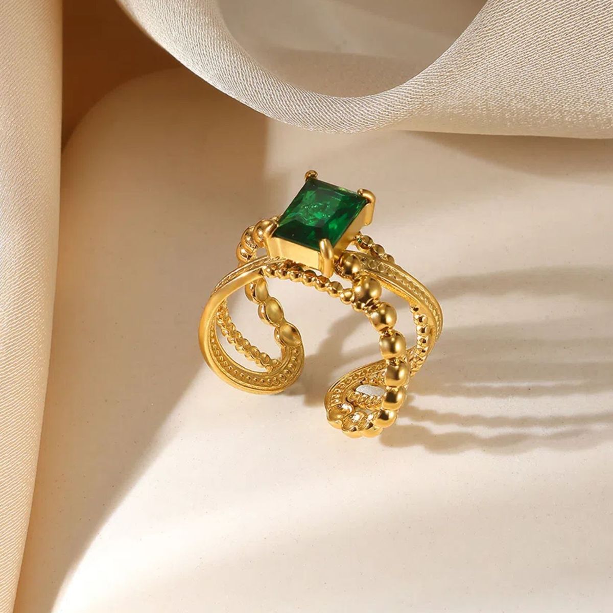 Anillo de amor con estrella de acero y titanio exagerado para mujer