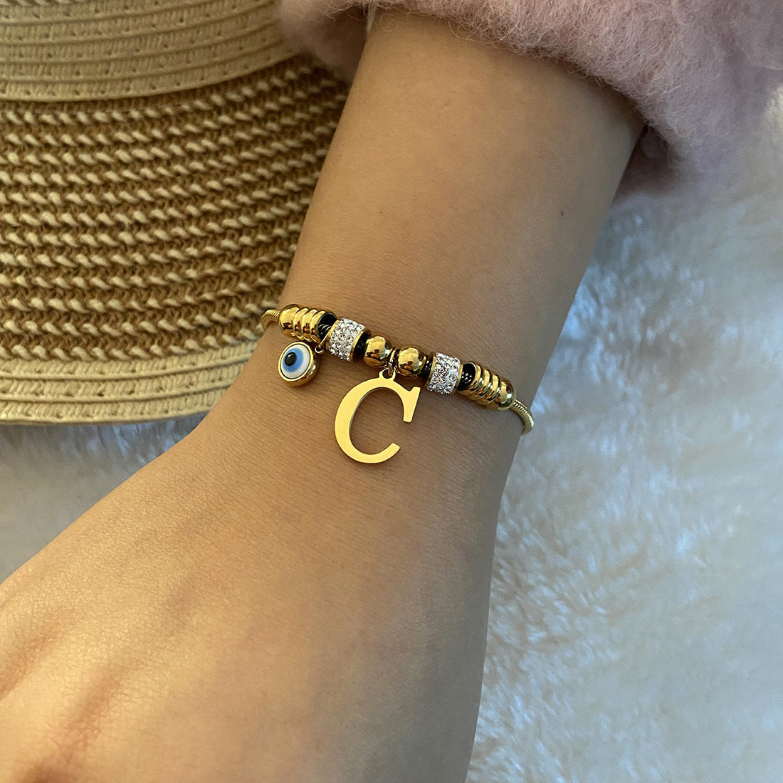 Pulsera de cuentas de acero inoxidable con alfabeto de moda