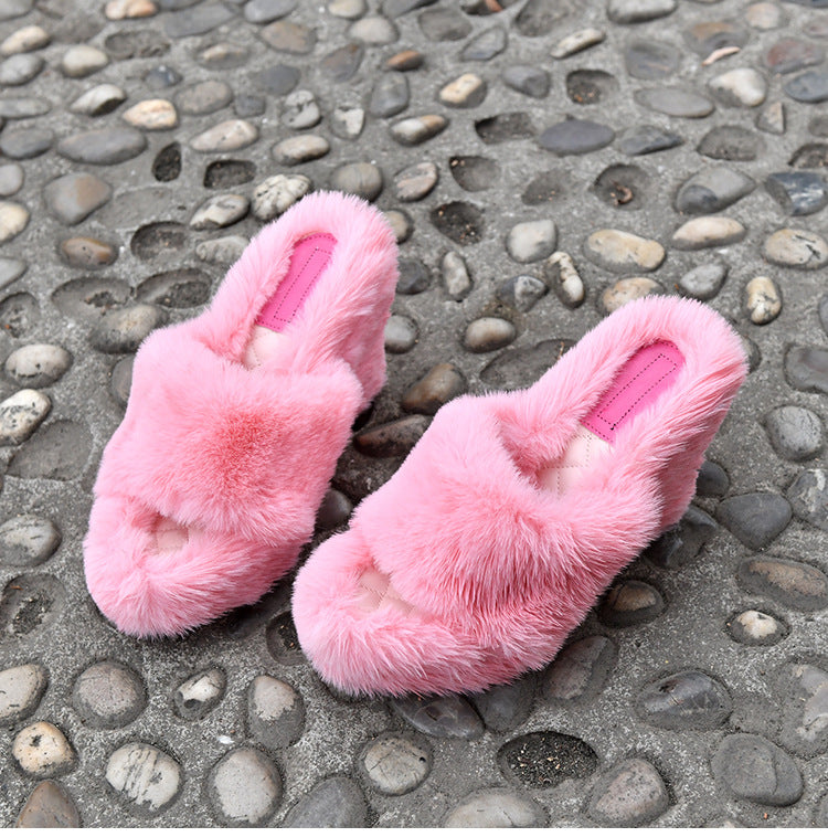 Sandales compensées décontractées en peluche pour femmes avec bout rond