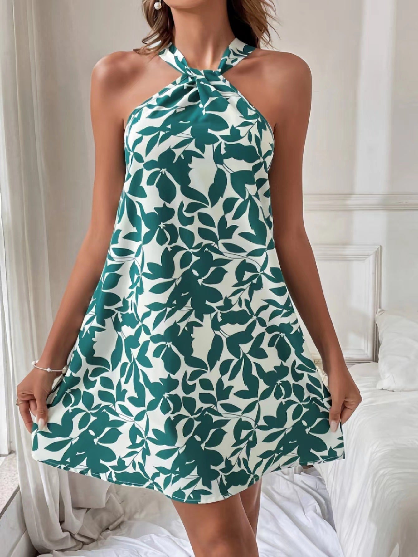 Robe de vacances sans manches imprimée à col tendance pour femme