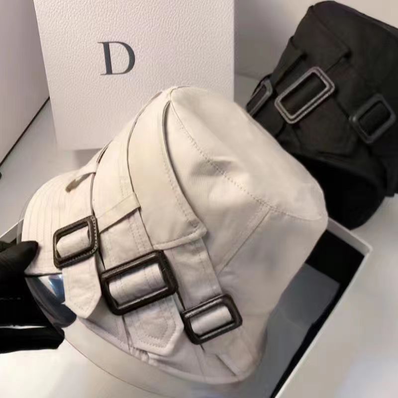 Chapeau bob simple à boucle de ceinture de couleur unie pour femme