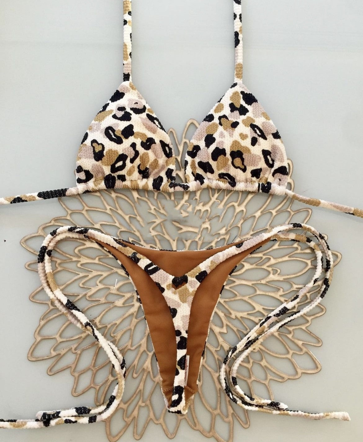 Bikini sexy con cuello halter y estampado de leopardo para mujer