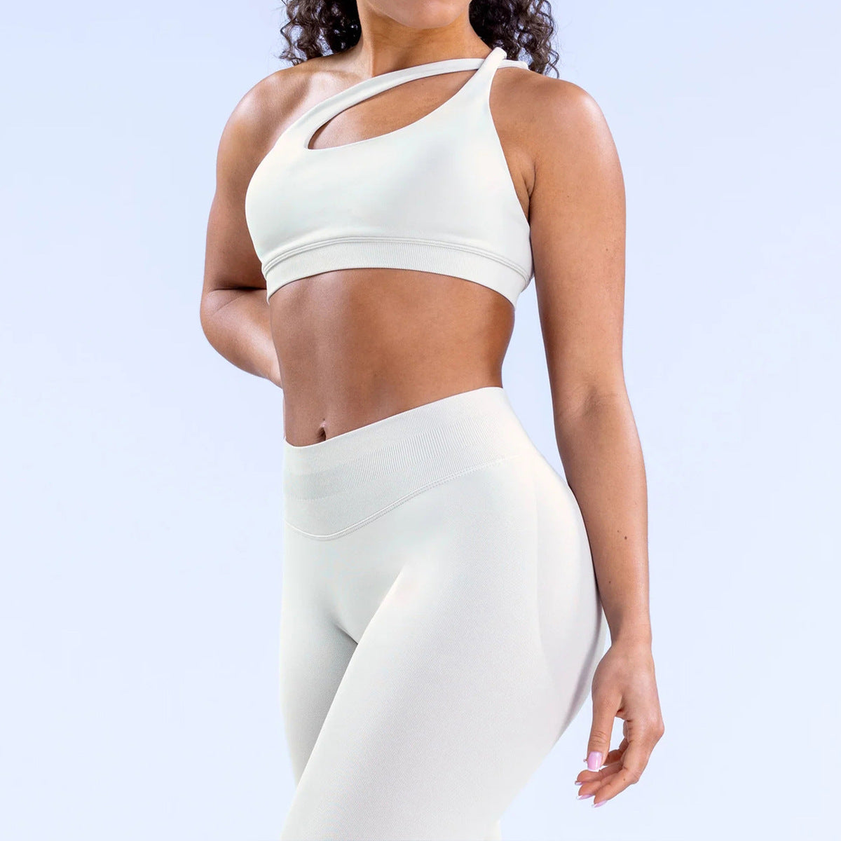 Soutien-gorge de sport sexy à épaules inclinées et couleur unie pour femmes