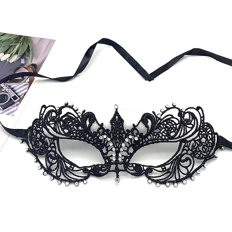 Women Lace Half-Face Mask with Diamonds for Halloween