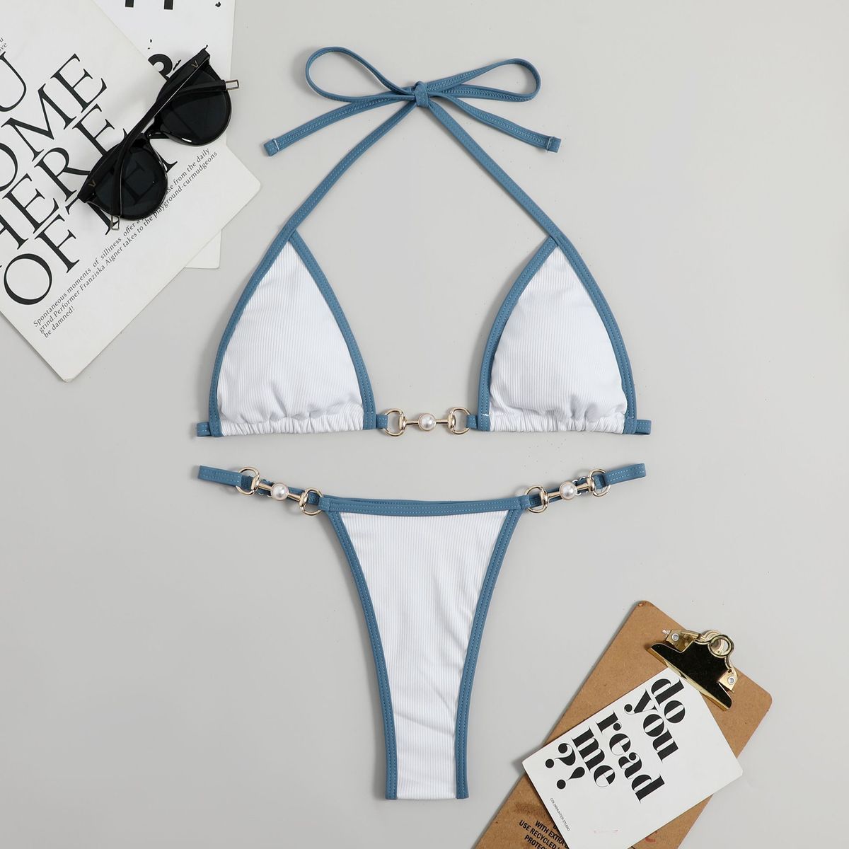 Bikini sexy con cuello halter y contraste de colores a la moda para mujer