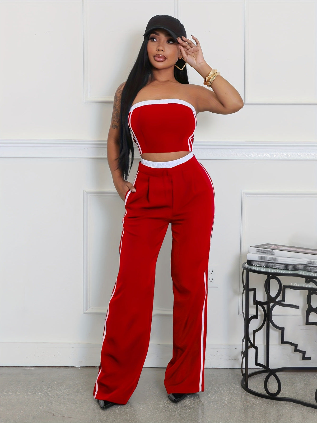 Ensemble haut sans bretelles et pantalon large à coutures contrastées pour femme