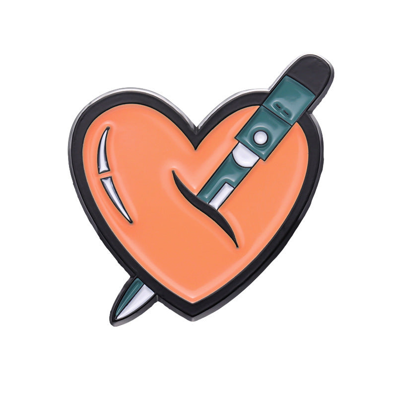 Broche Halloween femme dessin animé crâne cœur papillon