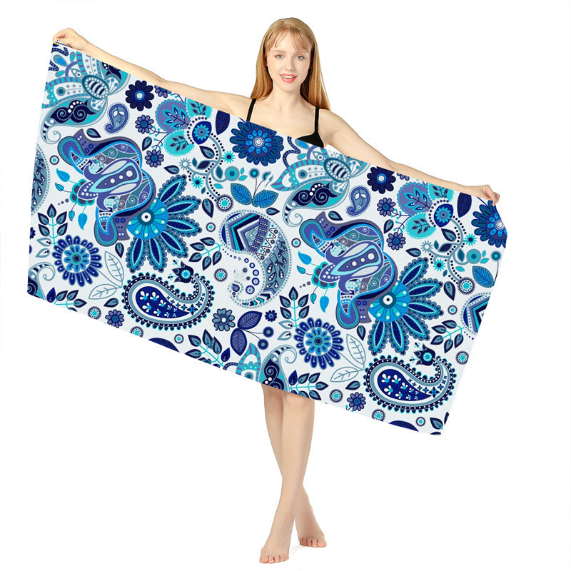 Toalla de playa de terciopelo con estampado geométrico informal de moda