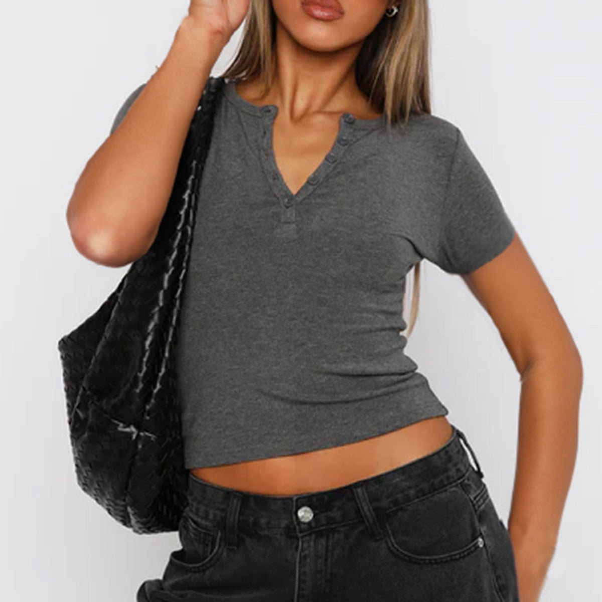 Camiseta de manga corta ajustada con cuello en V y rosca de color liso sexy para mujer