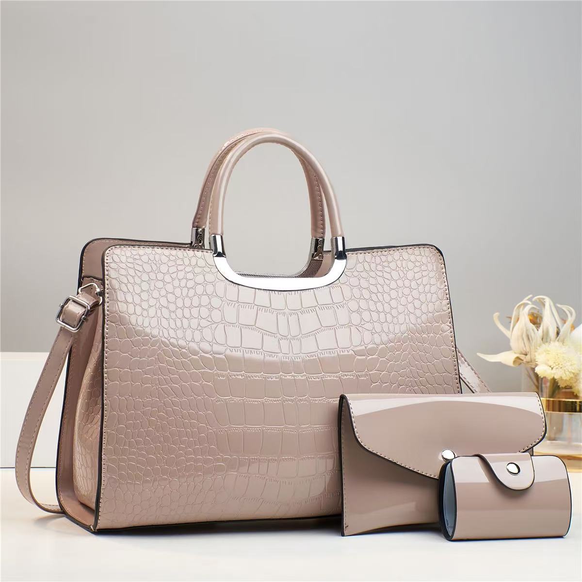 Conjunto de bolso de mano de charol con estampado de cocodrilo de color liso informal para mujer