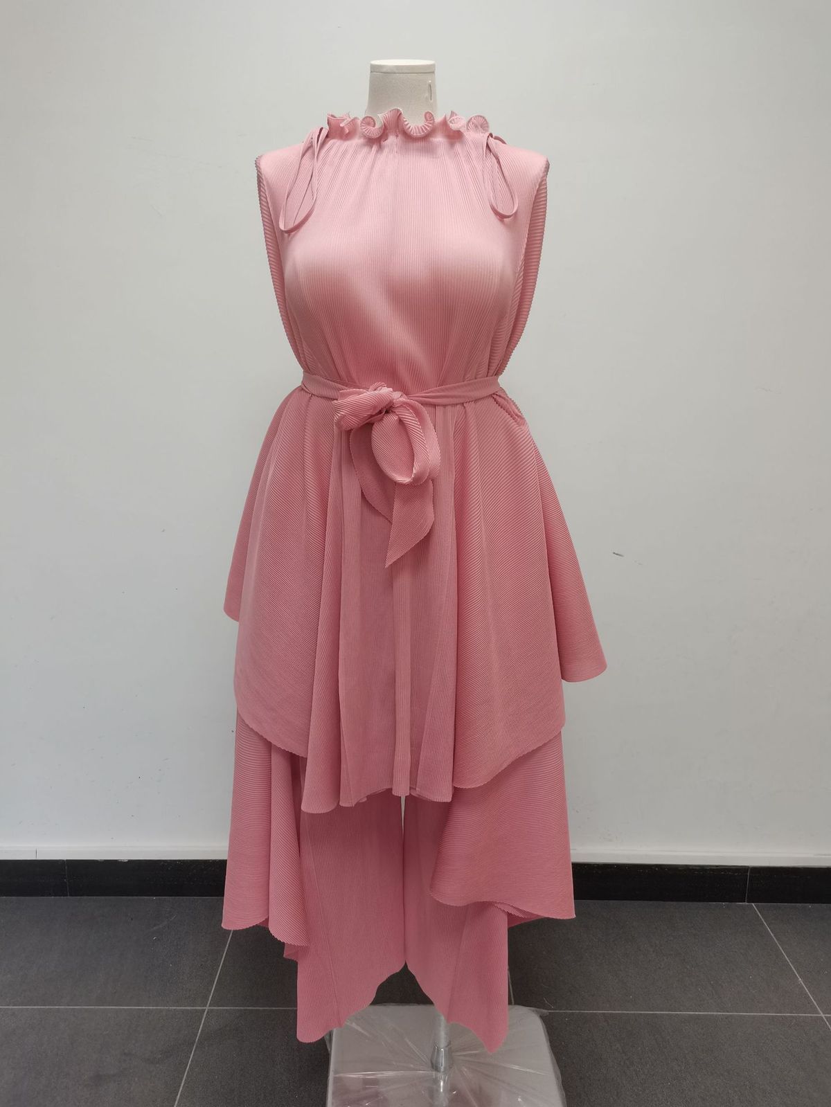 Women Solid Color Sleeveless Top And Pants Set