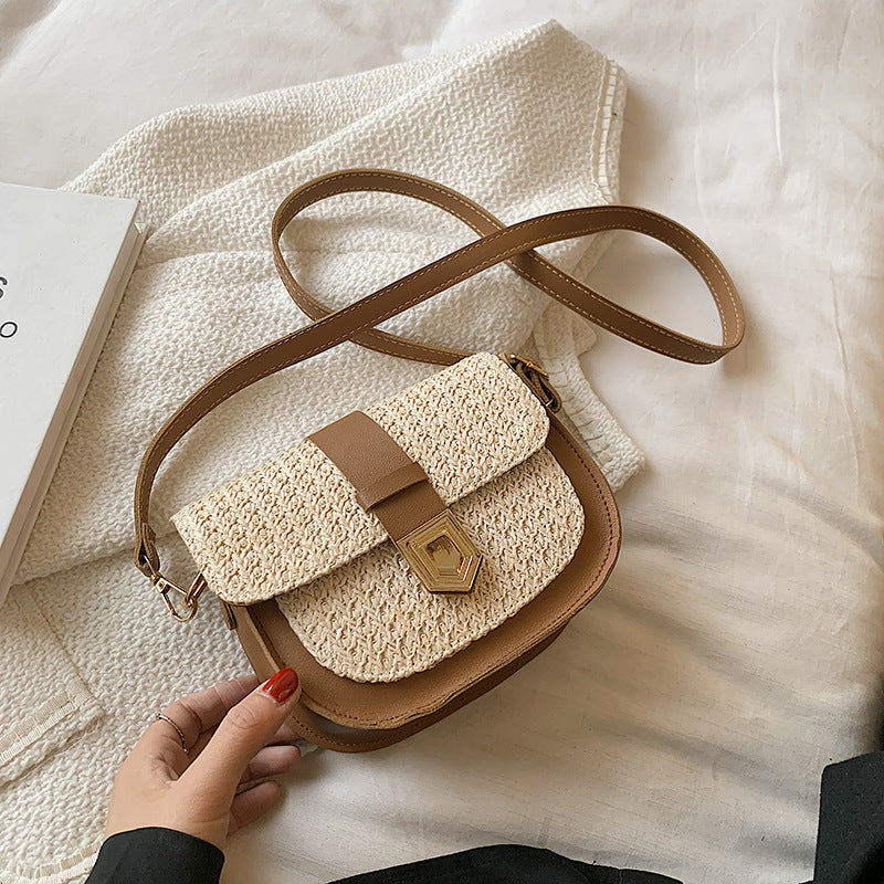Sac à bandoulière en paille tissée de couleur contrastée pour femme