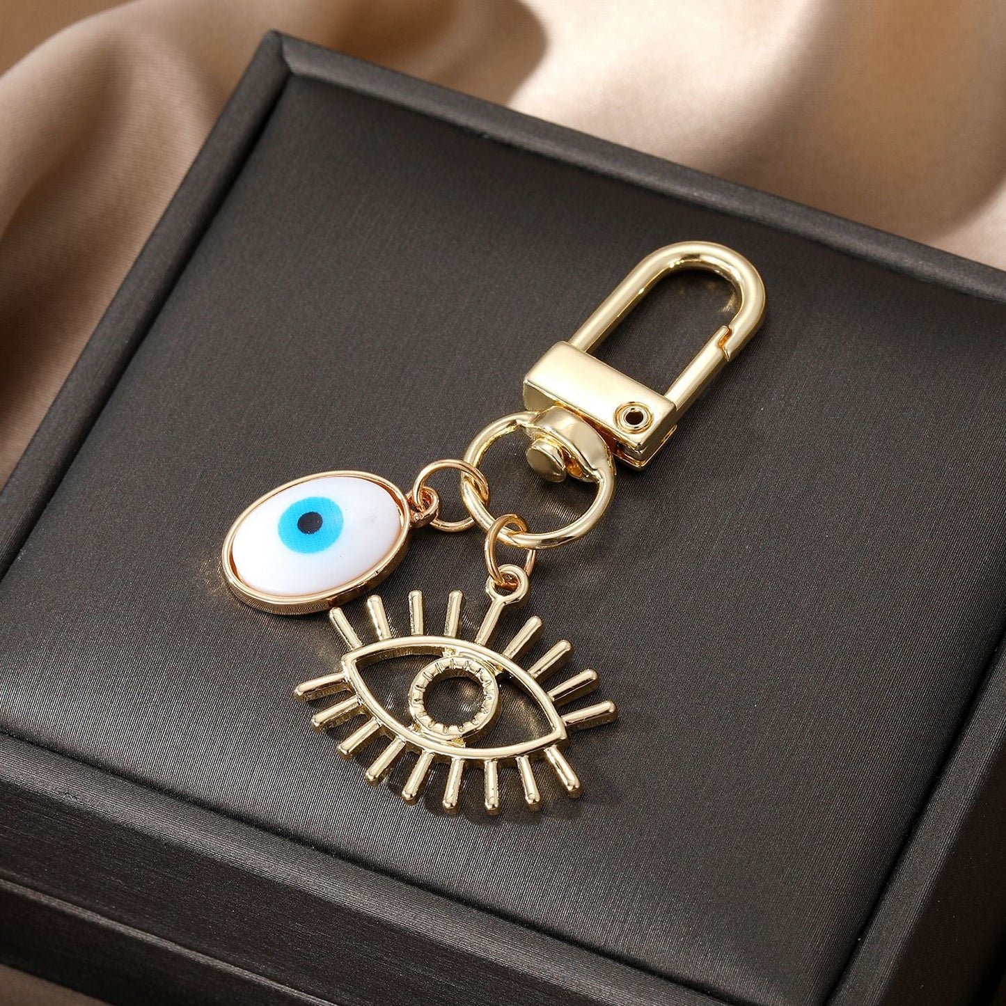 Women Fashion White Shell Devil Eye Key Chain