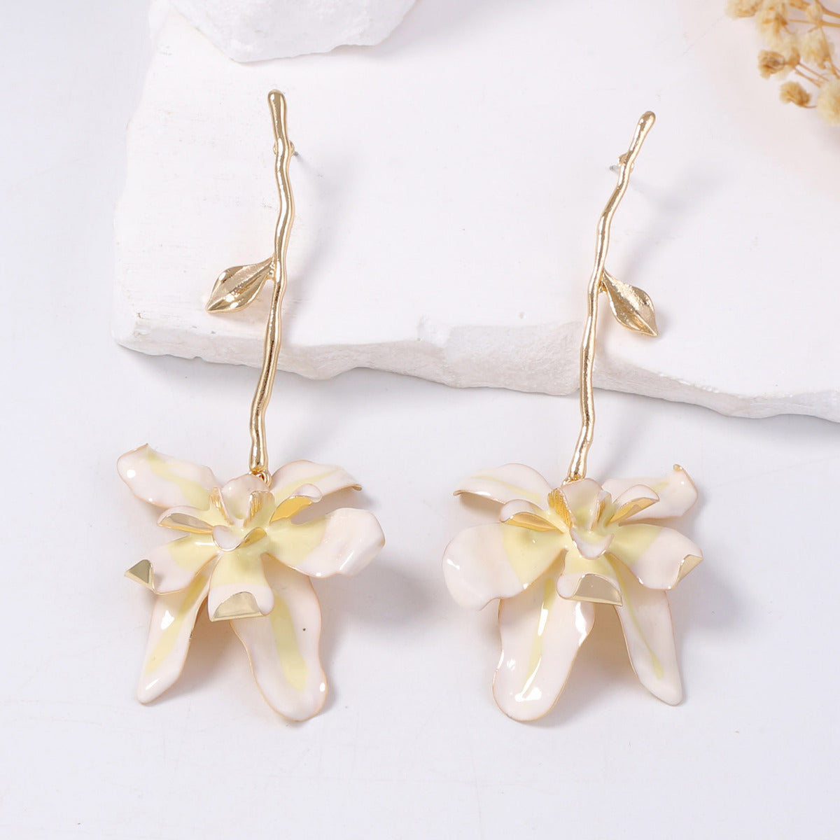 Boucles d'oreilles florales exagérées en métal, accessoires de style personnel