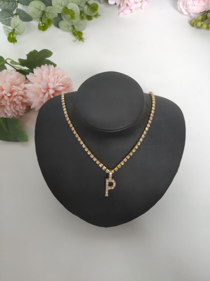 Collier alphabet strass pour femme