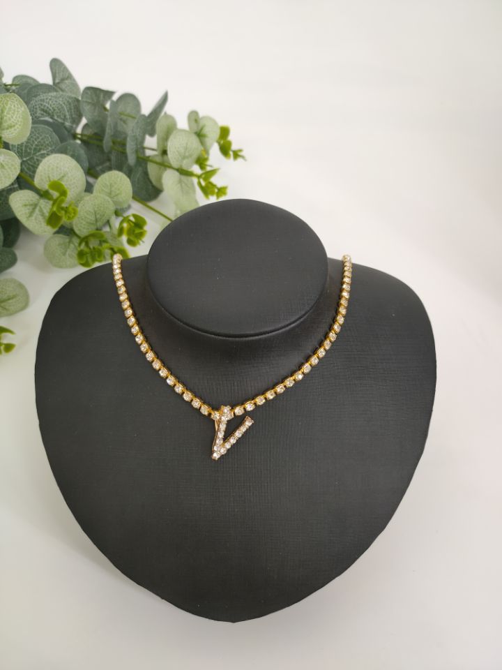 Collar con alfabeto de diamantes de imitación para mujer