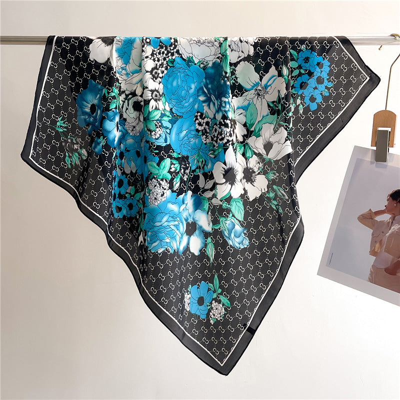 Pañuelo cuadrado de satén de seda con estampado de lirios y flores de 70 cm