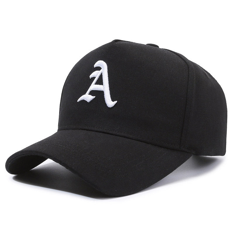 Casquette en coton brodée à lettres simples et coupe ajustable