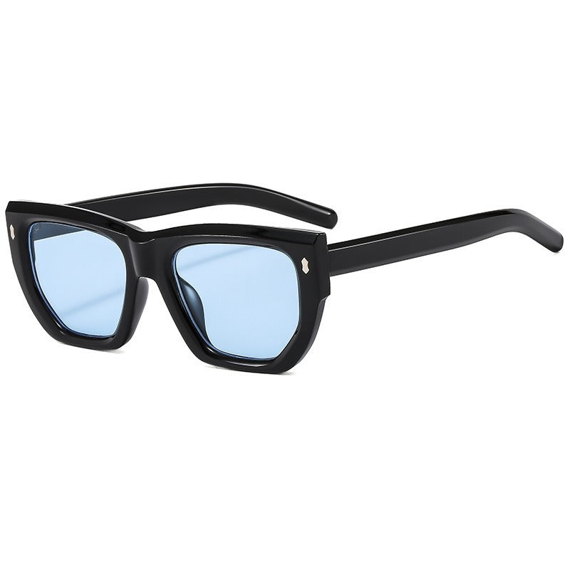 Gafas de sol con montura cuadrada sencilla y diseño de uñas de arroz para mujer