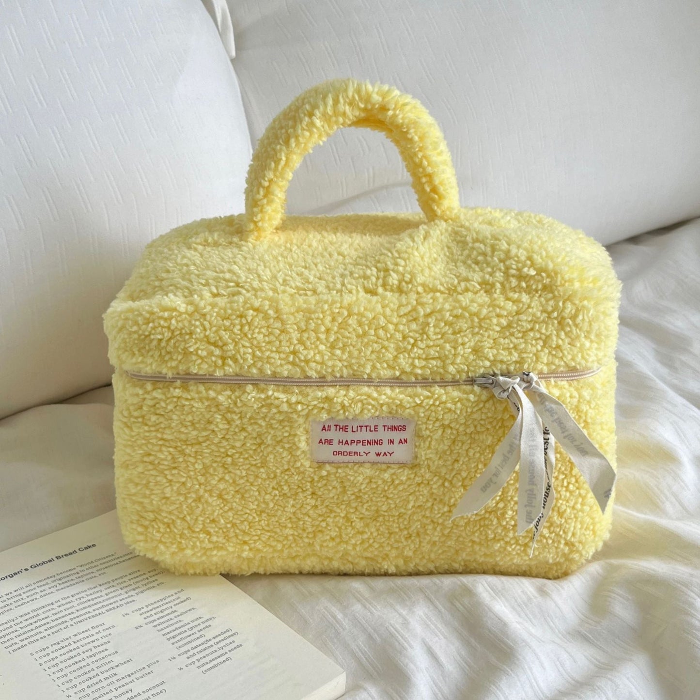 Bolsa de cosméticos de felpa con cremallera de moda para mujer
