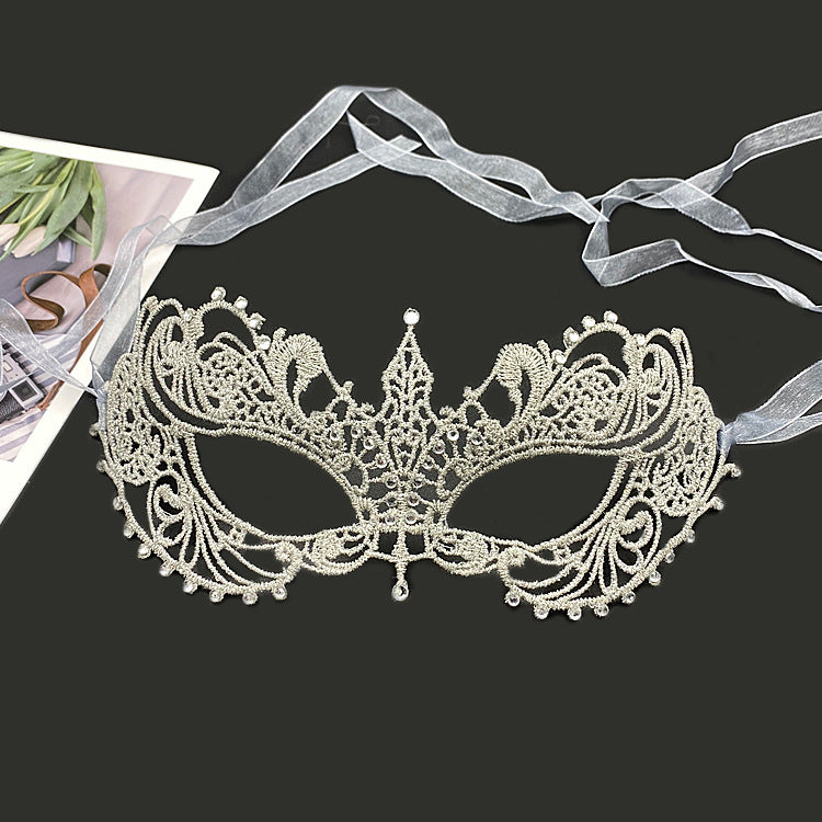 Women Lace Half-Face Mask with Diamonds for Halloween
