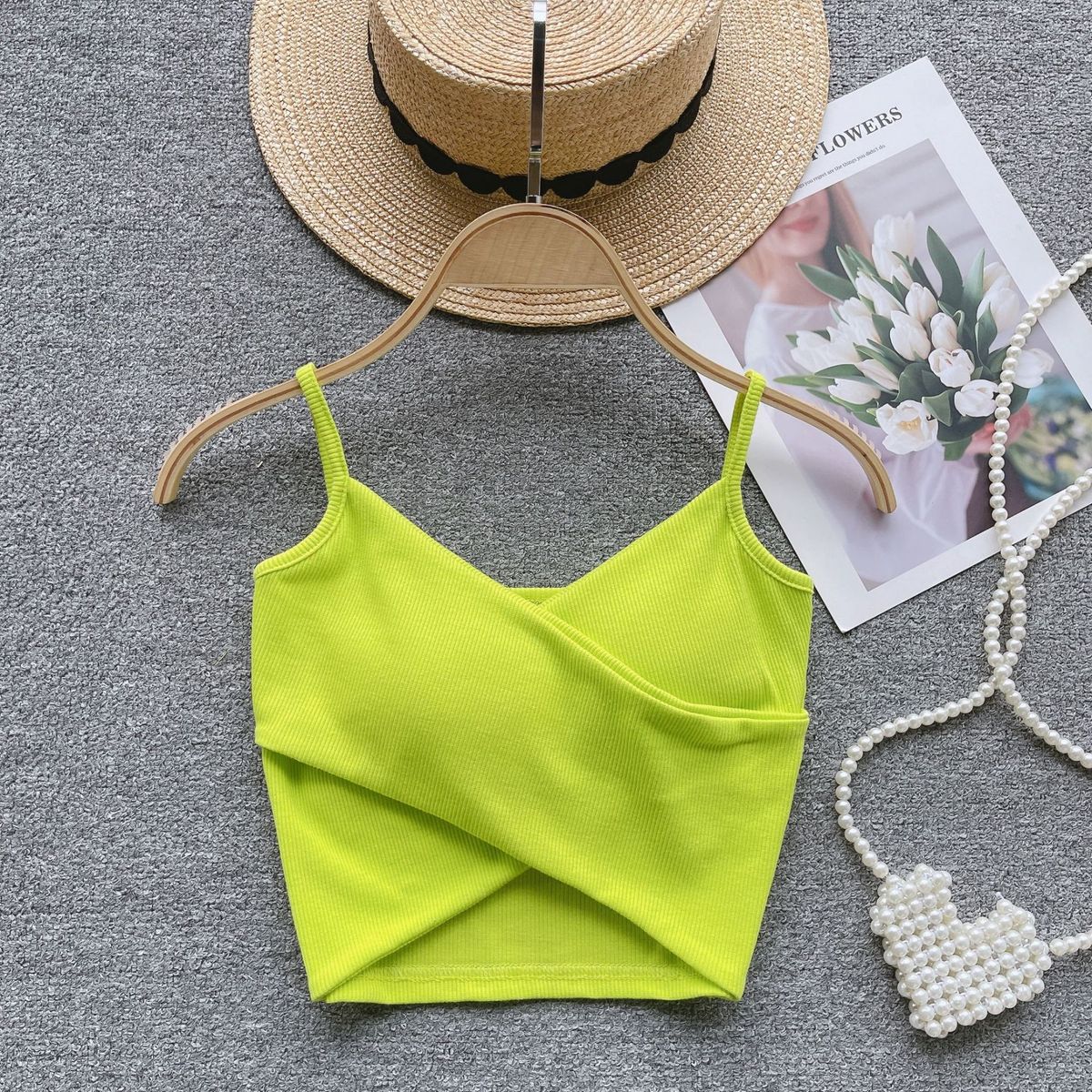 Camisola corta sexy de color liso con hilo cruzado para mujer