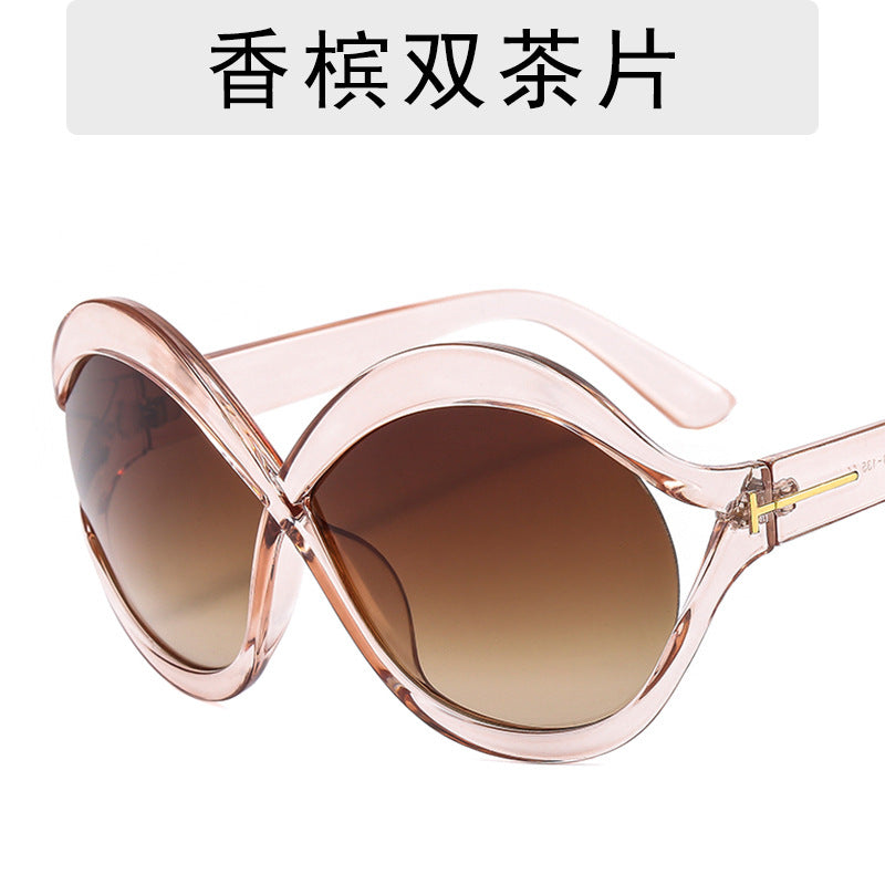 Gafas de sol de moda con montura grande