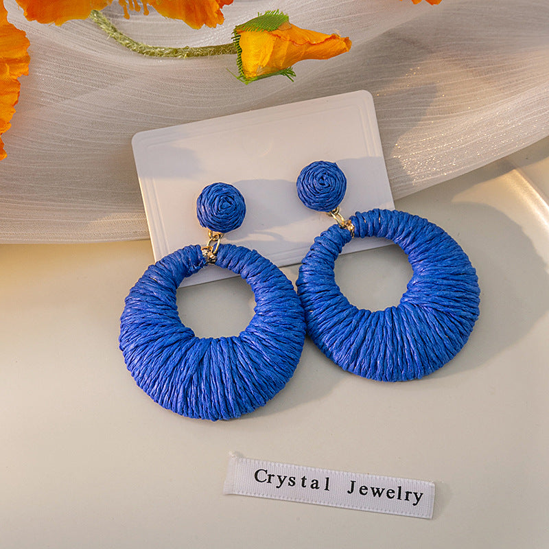 Boucles d'oreilles rondes creuses tissées de style bohème pour les fêtes