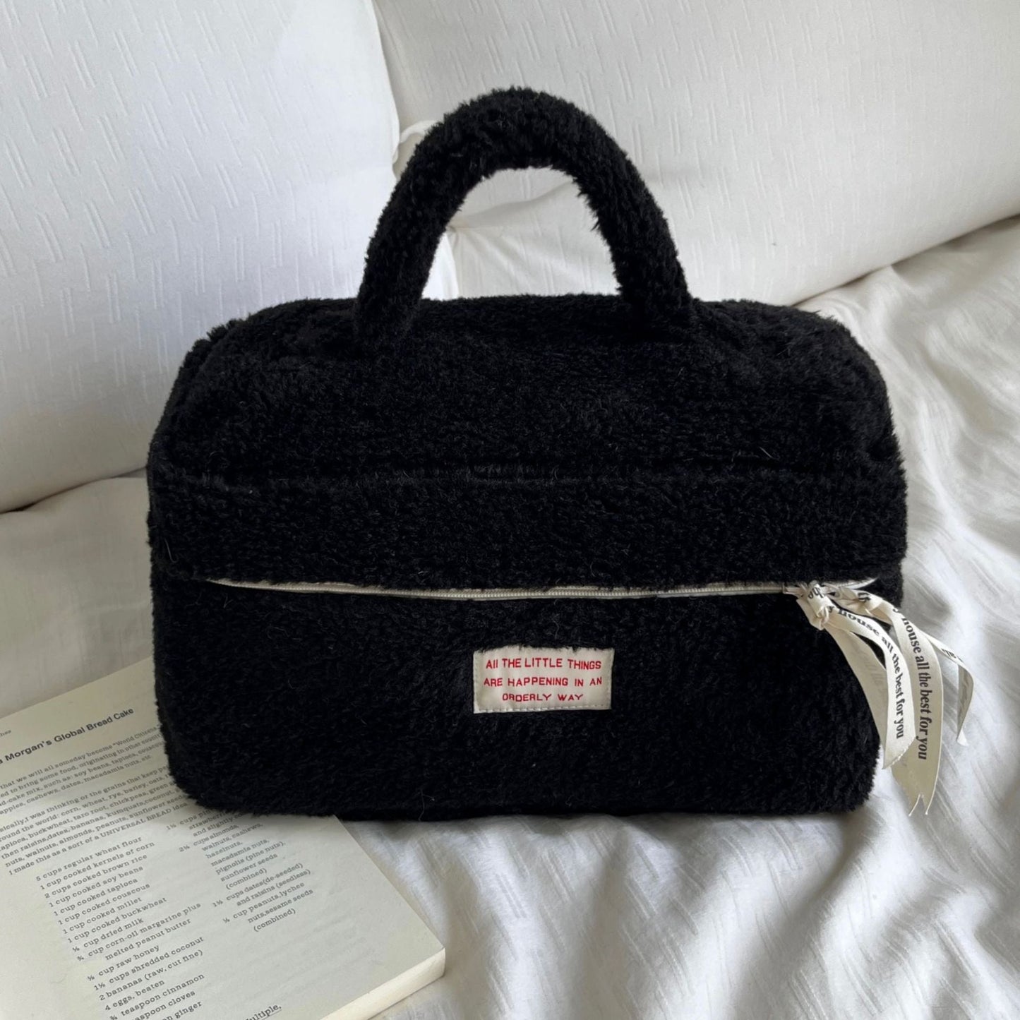 Bolsa de cosméticos de felpa con cremallera de moda para mujer