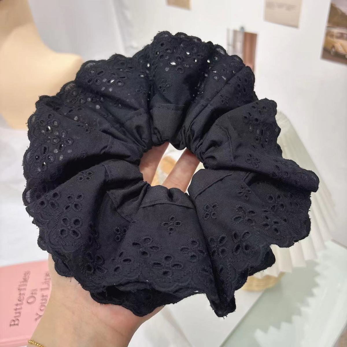 Women Vintage Elegant Lace Large Size Scrunchie