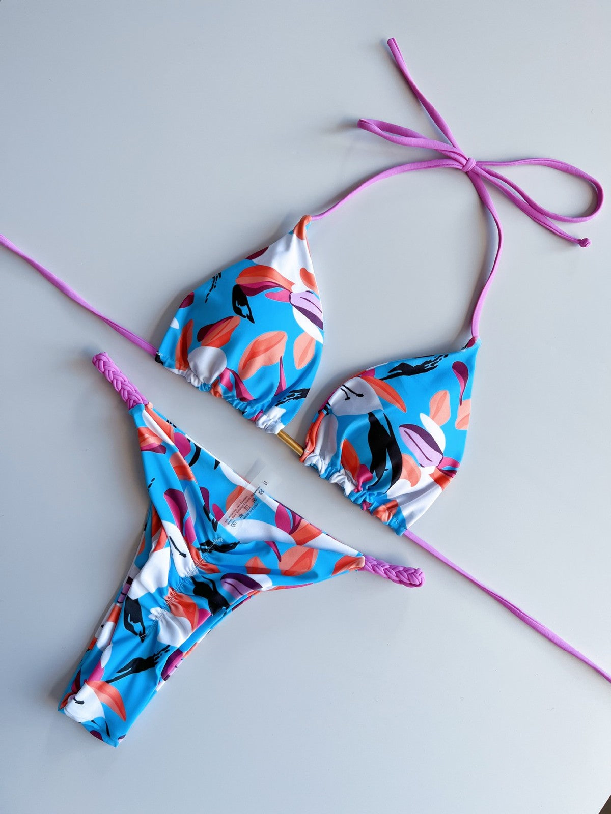 Traje de baño bikini sexy con cuello halter y estampado a la moda para mujer