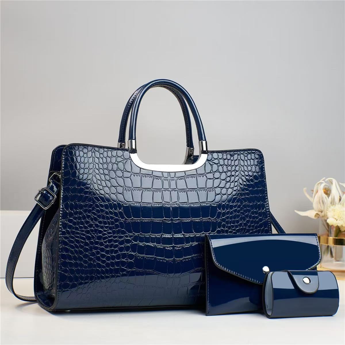 Conjunto de bolso de mano de charol con estampado de cocodrilo de color liso informal para mujer