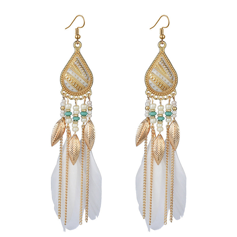 Pendientes largos con borlas bohemias y plumas de gran valor