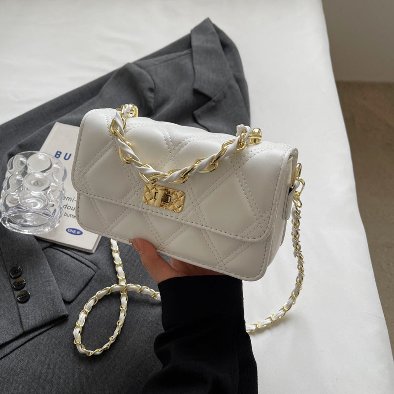 Bolso de hombro cuadrado con cadena de celosía de diamantes, estilo urbano, material de PU