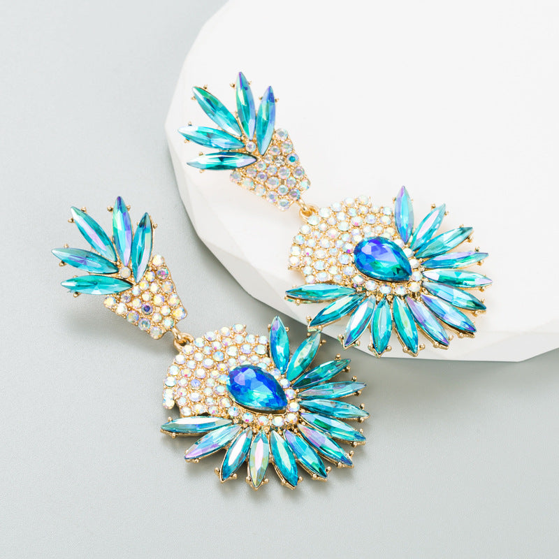 Pendientes bohemios exagerados de aleación con diamantes de imitación
