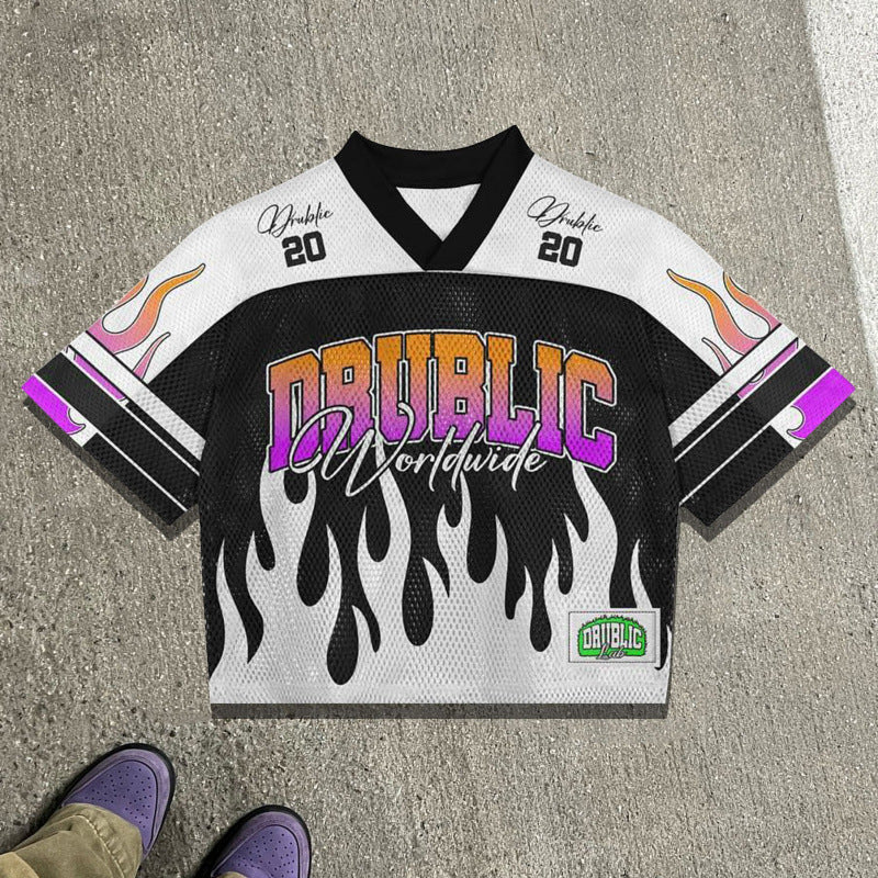Camiseta deportiva informal de malla con estampado del alfabeto para hombre