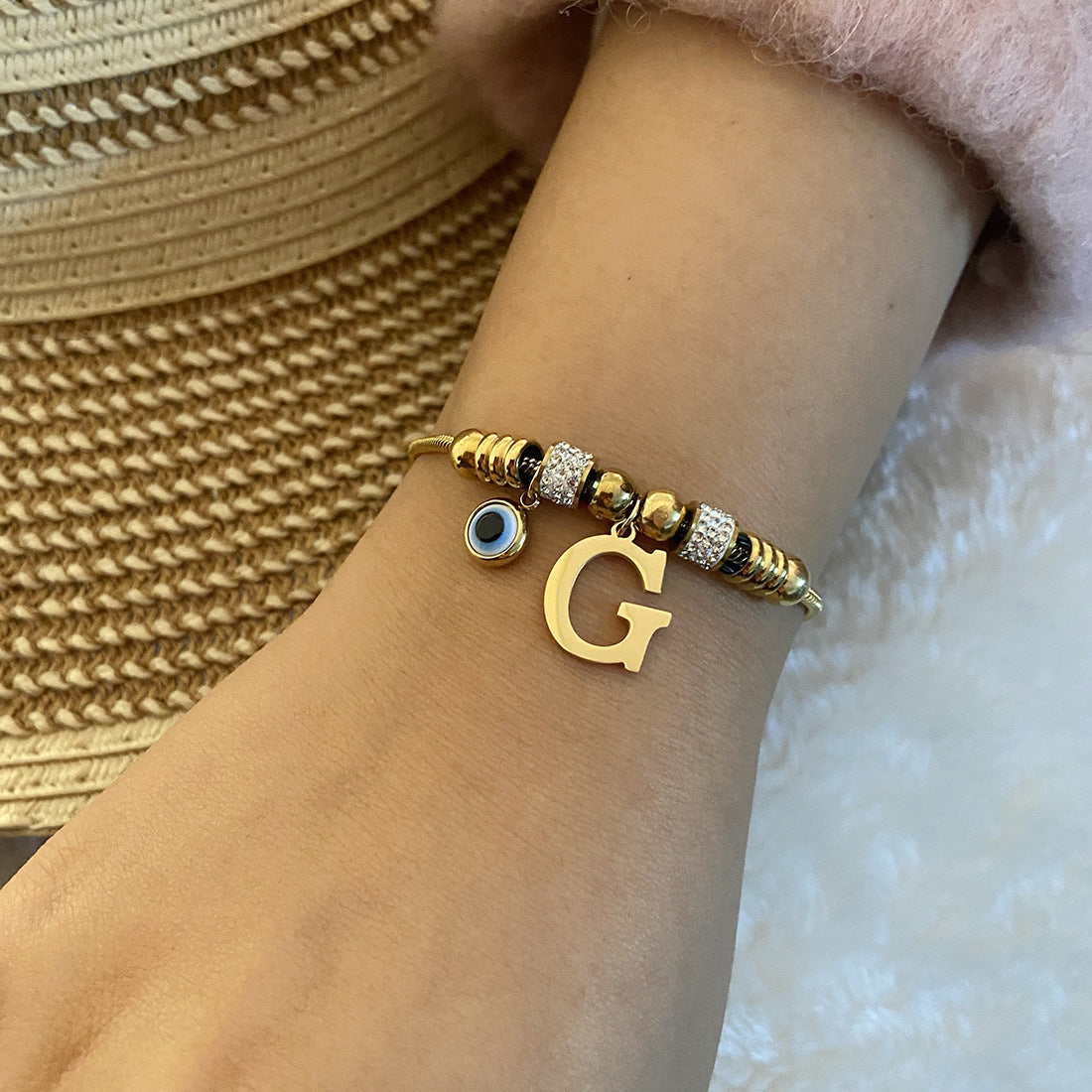 Pulsera de cuentas de acero inoxidable con alfabeto de moda