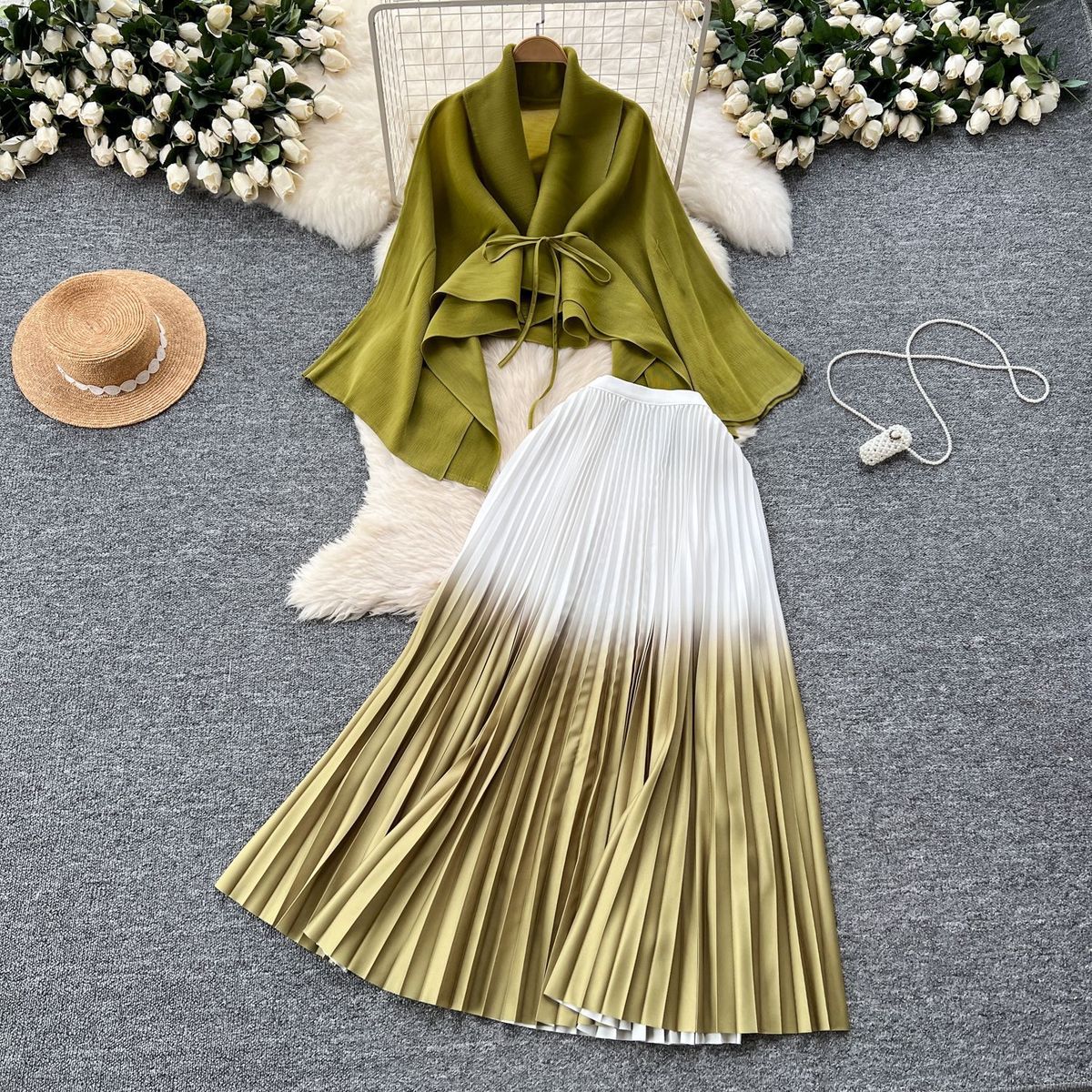 Women Gradient Color Lace-Up Blouse Pleated Skirt Set