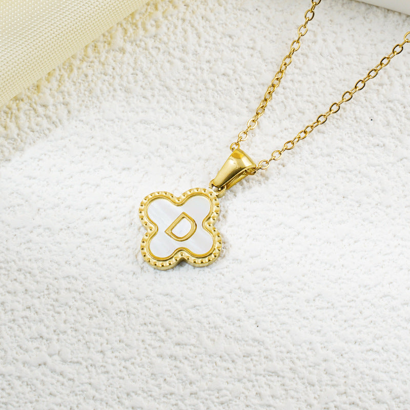 Collar de fritillaria blanca y negra con 26 letras de trébol de moda